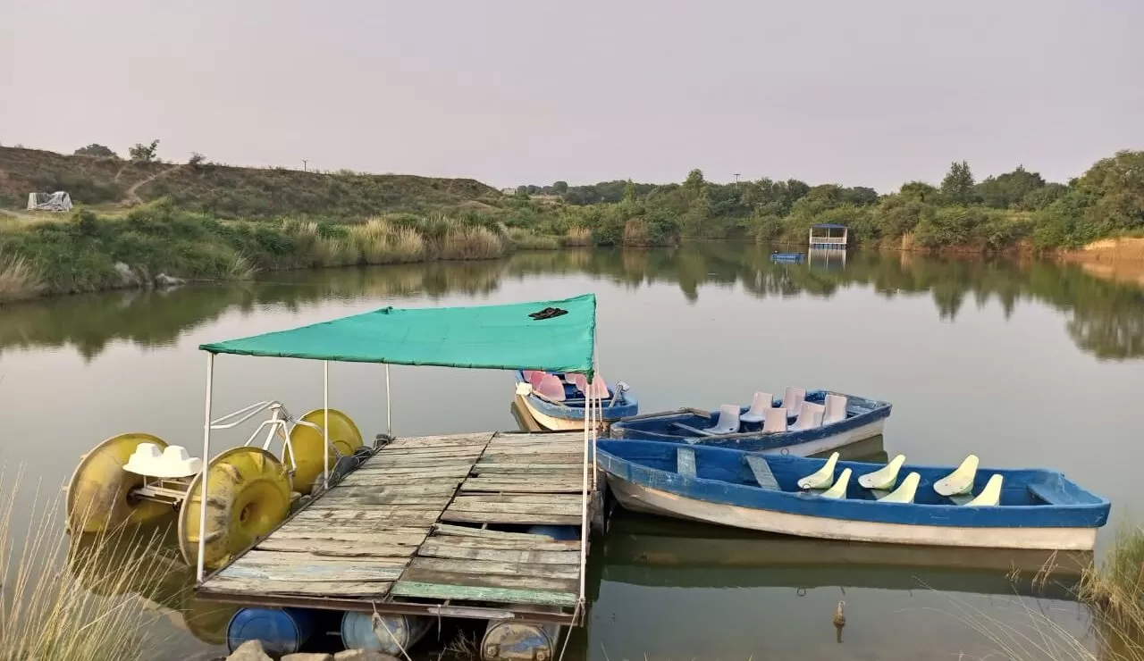 Beautiful Lake View with Boats